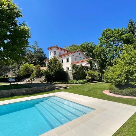 Espectacular Casa Chateau En El Centro De Olot Εξωτερικό φωτογραφία