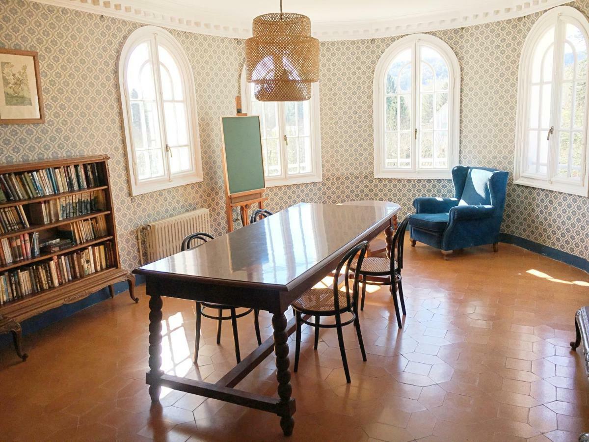 Espectacular Casa Chateau En El Centro De Olot Εξωτερικό φωτογραφία
